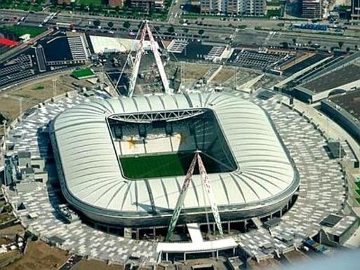Applicazioni in situ Juventus Stadium Realizzazione: da 2009 a 2011 La realizzazione ha visto il recupero dei materiali dismessi del vecchio Stadio Delle Alpi che sono stati poi
