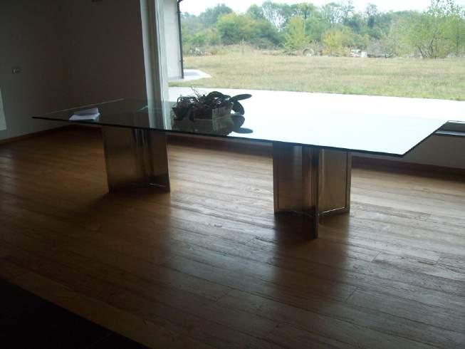 25) n.1 tavolo in cristallo, (FOTO 46) VALORE. 1.000,00 FOTO 46 Cucina: 26) n.
