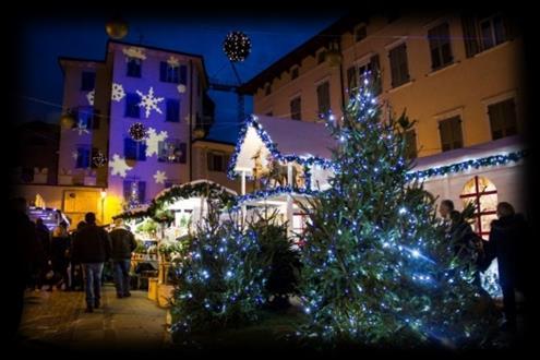Sabato 8 dicembre Il mercatino di Rovereto e pranzo a Bardolino minimo 35 partecipanti 65.