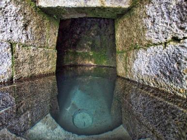 La spiritualità dei nuragici: il culto delle acque Nel territorio di Bitti visiteremo un complesso sacro di età nuragica tra i più belli e affascinanti.