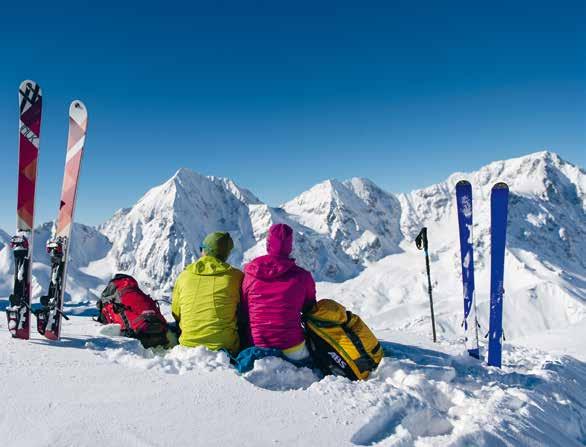 Meran L Ortles è la montagna più alta dell Alto Adige, circondato dal Gran Zebrù, dal Cevedale e dal Zebrù, insieme ai quali forma la cornice alpina del parco nazionale dello Stelvio.