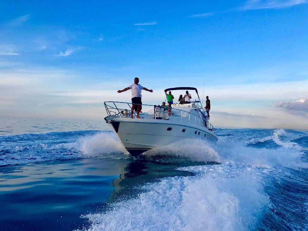 INFORMAZIONI Ritrovo presso il Porto Turistico Le Marinelle di San Salvo (Chieti) - Imbarco alle ore 19:30 - Imbarcazione: Yacht Storm Raffaelli - Max.