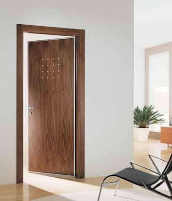 CALYPSO: hinged or sliding doors (made-to-measure) with aluminium