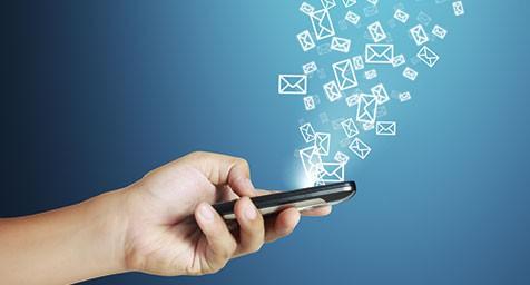 Il Mobile Messaging In generale il mobile messaging permette di inviare offerte mirate con lo scopo sia di incrementare il numero delle persone che frequentano il punto vendita che di aumentare le