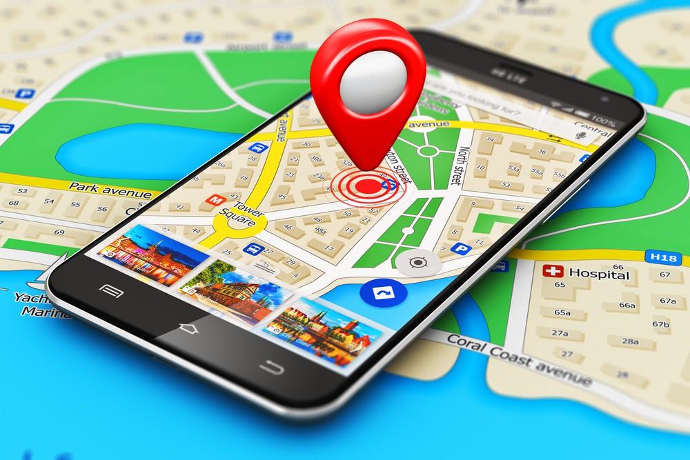 Geolocalizzazione Particolare attenzione va data alla geolocalizzazione che identifica la posizione geografica di un utente tramite un dispositivo mobile dotato di GPS, sempre che l utente abbia