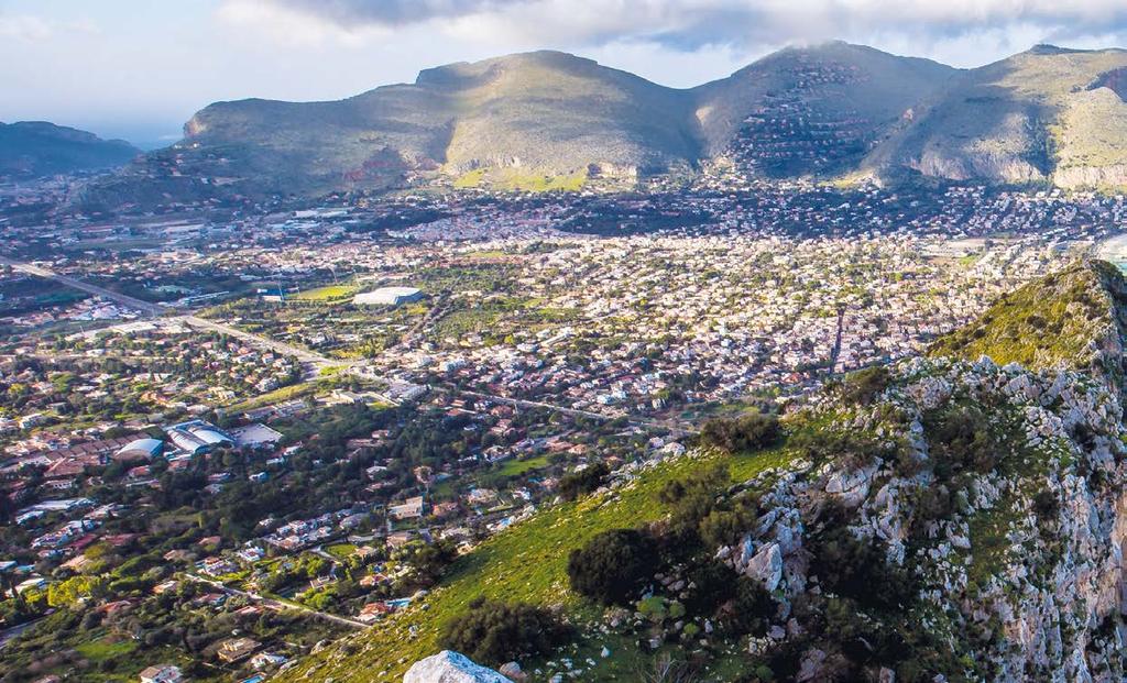 Andiamo a... Palermo Palermo si trova in Sicilia. È una città ricca di storia, di cultura e di tradizioni. È la Capitale Italiana della Cultura 2018.