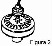 Per evitare rumore assicurarsi che l estremità dello spinotto non rimanga nel vano motore come mostrato in figura 2. AGGANCIARE IL VENTILATORE A. SISTEMA PER IL GANCIO SINGOLO A J 1.