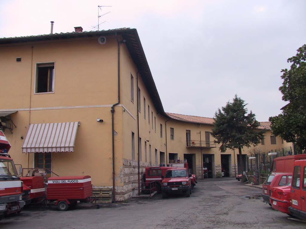 1. GLI IMMOBILI DA ALIENARE A) BENI DEL PATRIMONIO DISPONIBILE 1. Immobili in Siena, Viale Cavour via Mameli, Caserma Vigili del Fuoco.