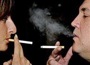 Fumo, ictus e mortalità 5 4,5 4 4,8 3,5 3 3,7 2,5 2 1,5 1 0,5 0 Non fumatori