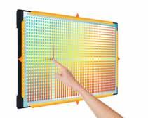 contenuti, anche sotto la luce diretta del sole. E grazie alla resistente struttura in metallo che completa lo schermo protettivo, può essere utilizzata ininterrottamente.
