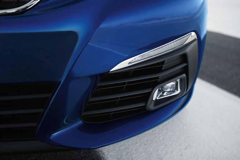 UNA PERSONALITÀ ANCORA PIÙ FORTE. La linea ridisegnata di Nuova Peugeot 308 rivela un eleganza audace, essenziale e inconfondibile.