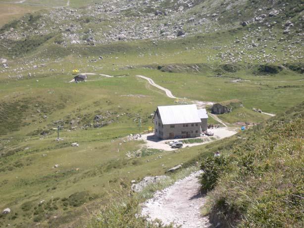 1 a tappa praticamente diritto lungo tutta la stretta Valle Ellero.