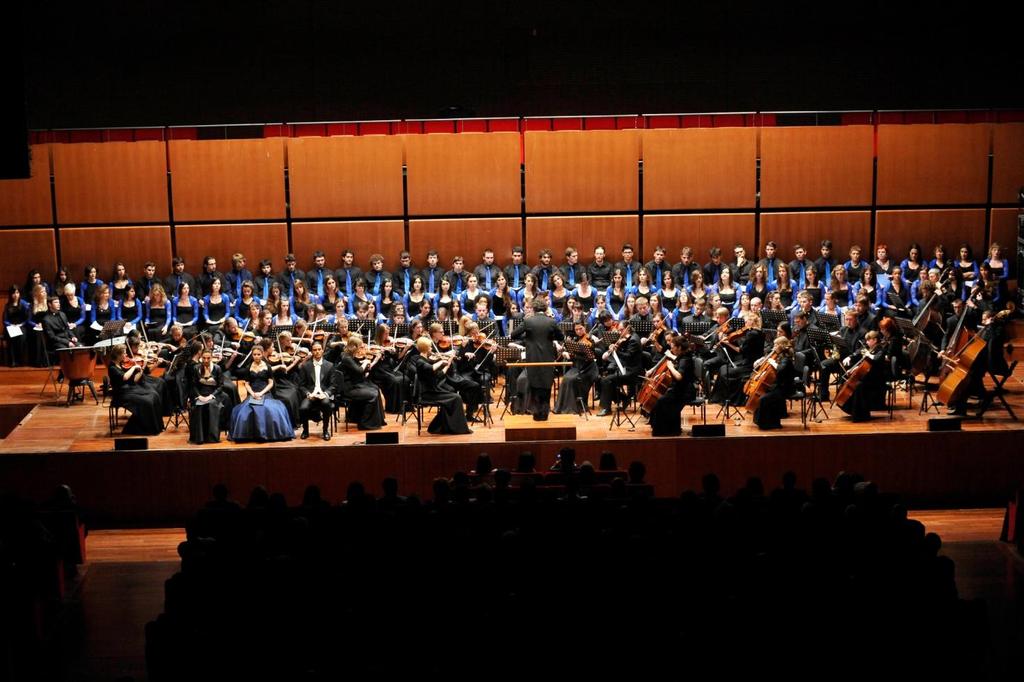 Musica Per il Kenya Concerto presso la sala Sinopoli dell Auditorium Parco della Musica di Roma il 5 maggio 2012 Hanno partecipato il coro del liceo Visconti, del liceo Nomentano, dell Associazione