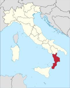LA CALABRIA Lo Stemma della Regione Calabria : -in alto una silhouette stilizzata di
