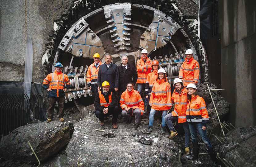 ferrovie& metropolitane Marco Broglia (1) LA LINEA 4 DELLA METROPOLITANA DI MILANO L arrivo della TBM al binario dispari a Forlanini FS (12 Novembre 2014) LA LINEA BLU M4 È UNA LINEA DELLA