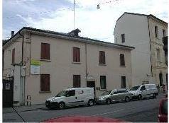 VICENZA, VIA SANTA CATERINA 3 EVI0002 T 152.361,00 EVI0003 1 169.499,90 EVI0004 1 169.499,90 UNITA PRINCIPALE Ingresso, soggiorno con angolo cottura, 2 camere e bagno.