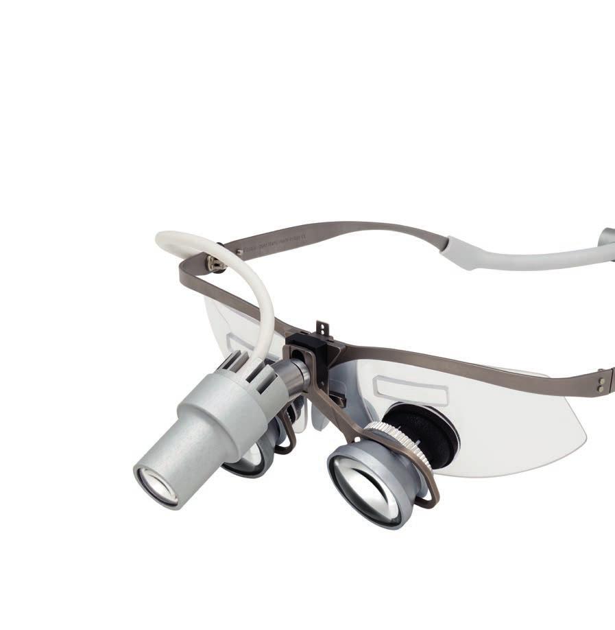 ELSPACE L esclusivo occhiale TTL con distanza interpupillare regolabile su montatura in titanio leggera ed avvolgente TTL