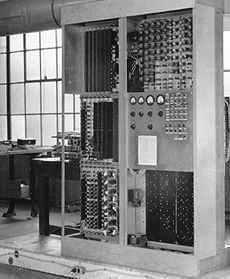 Preistoria e Storia Von Neumann fu l EDVAC (Electronic Discrete Variable Computer - 1950), progettato dal matematico ungherese Von Neumann, il vero precursore dei moderni computer.