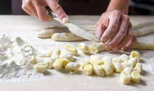 La Pasta Con i migliori Pastifici Italiani prepariamo le classiche ricette Regionali Tortiglioni Bio del Pastificio Felicetti con Cacio e