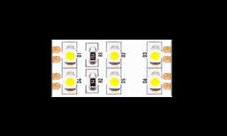 sezionabili: ogni 3 file di LED (6 LED) temperatura : -20 +45 Colore Temperatura colore Q.