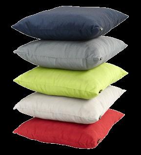 disponibili separatamente 32673/44624 50249 Con le nostre morbide coperte e i nostri soffici cuscini, il giardino diventa un salotto a cielo aperto