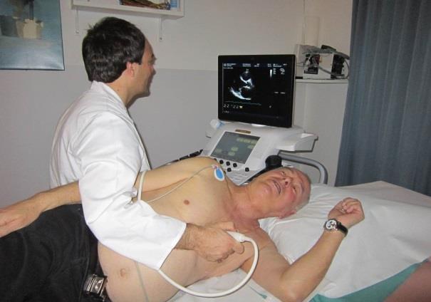Ecocardiografia transtoracica Durata esame: 30-45 minuti Esame non invasivo, tramite ultrasuono, che permette di valutare le