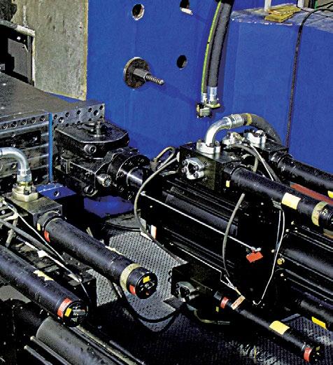 Nel corso delle prove è possibile controllare dinamicamente carico e spostamento verticale e le rotazioni attorno ai tre assi principali.