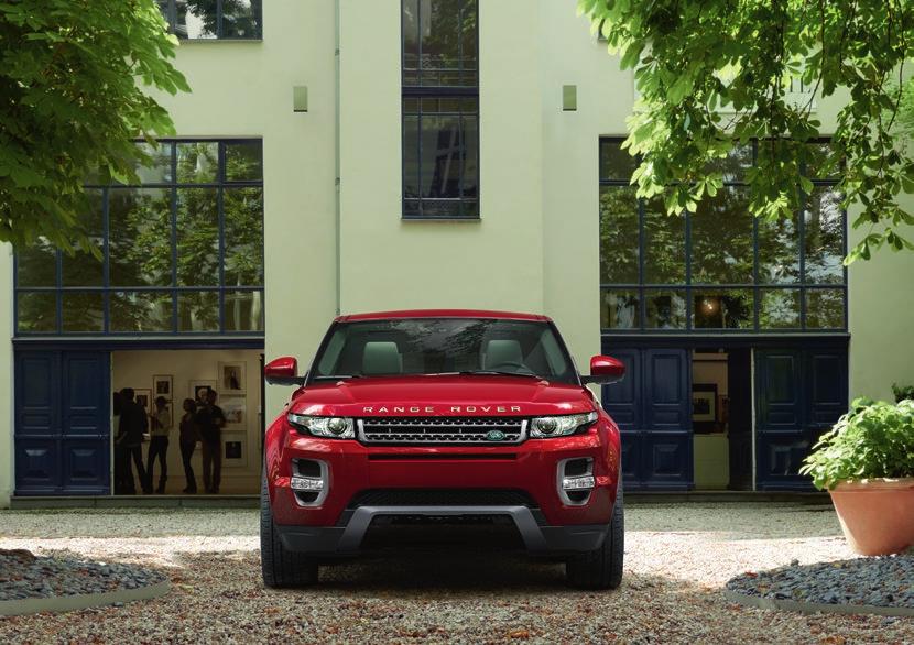 Prova gli Accessori Originali Land Rover La tua Range Rover Evoque è stata progettata per affrontare ogni viaggio con la massima sicurezza.