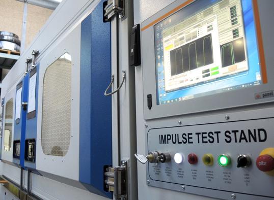 Bench for impulse pressure test according to SAE standard (inside).