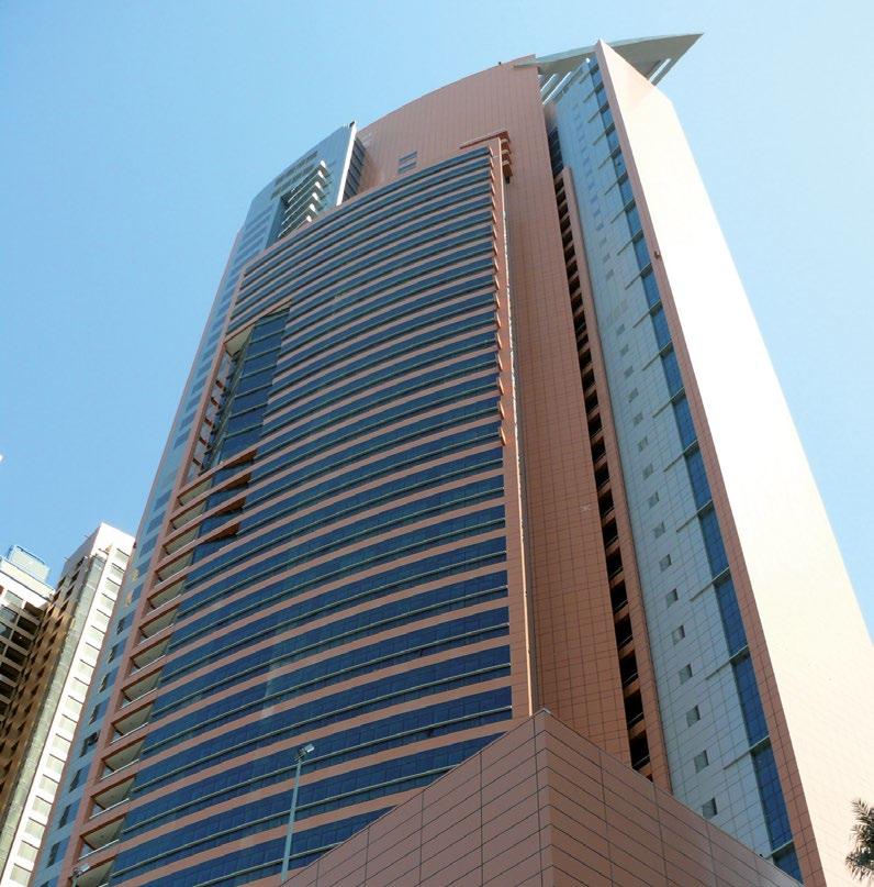 BUILDING MAINTENANCE UNIT DUBAI JEWEL TOWERS Il Dubai Jewel Towers è alto 41 piani per un totale di 190 mt.