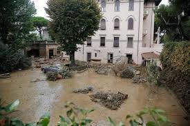 Capita a tutti, può capitare Alluvione Livorno (10 settembre 2017) Poi