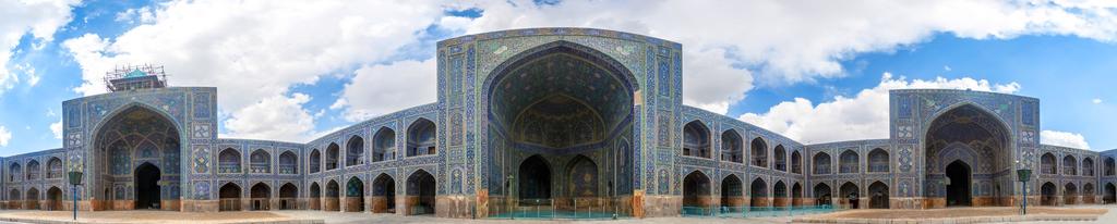 Ripartenza per Esfahan Pomeriggio: visita Kakh-e Chehel Sotun con giardino