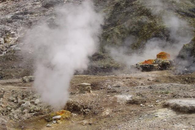 H 2 S: Origine vulcanica- metodi di analisi Per le attività fumaroliche e vulcaniche