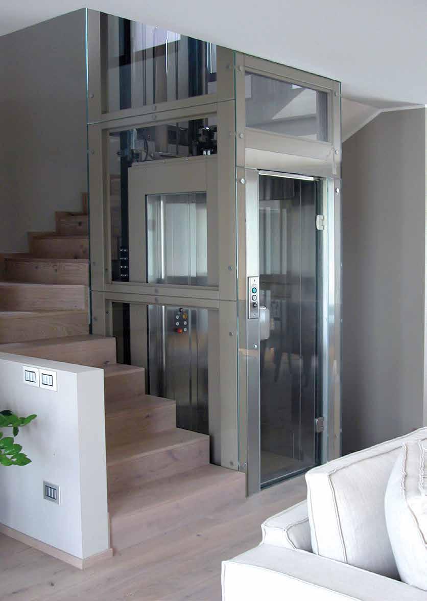 Installazione in una casa privata (Italia), finiture interno cabina in acciaio inox,