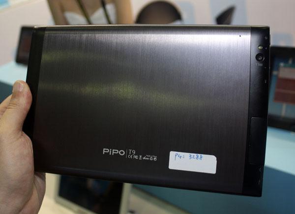 PiPO P1 e PiPO P5 Note Ancora più ampio è il PiPO P1, che utilizza uno schermo IPS da9.7 pollici e 2048 x 1536 pixel. Le restanti caratteristiche del PiPO P1, che ha uno spessore di 7.