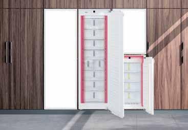 il frigo-congelatore SICN 586 su entrambi i lati di apparecchi di qualsiasi altezza di nicchia.