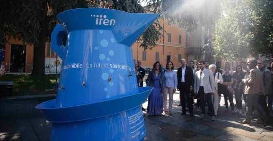 Progetti nati fuori dal Protocollo LICEO ARTISTICO «CHIERICI» REGGIO EMILIA Progettazione e realizzazione nuova fontana mobile di Iren.