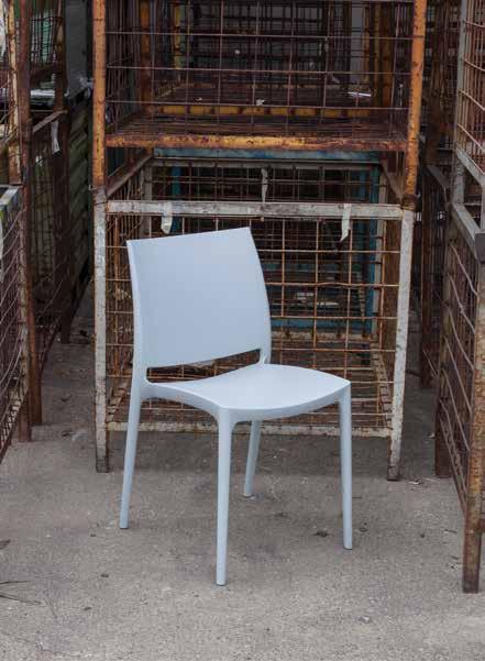 Empilabile, utilisation en extérieur Chair in poloypropylene reinforced with glass