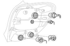 F Spostare il rivestimento laterale. La deformazione del rivestimento è normale.