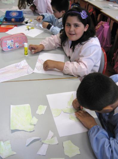 sfondo, un nome e il disegno di alcuni poteri speciali.