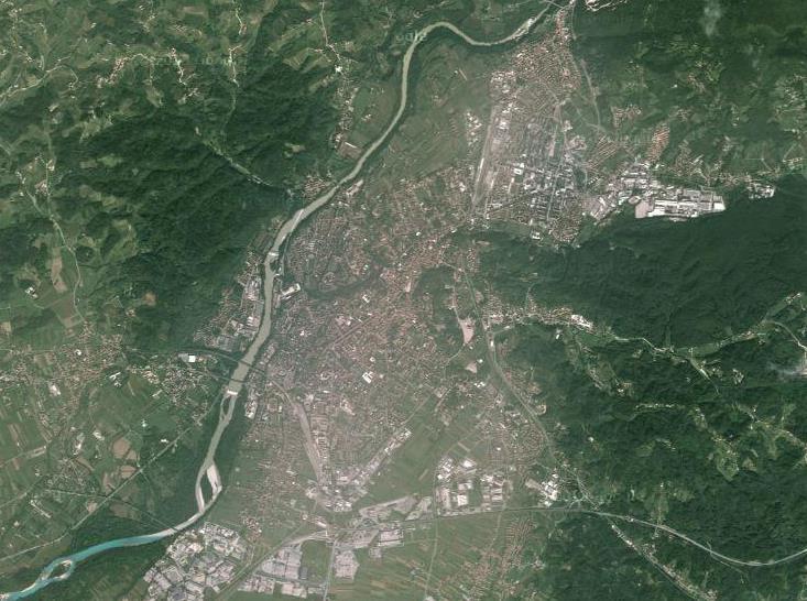 L area del GECT GO The area of the EGTC GO 35.996 abitanti sul versante italiano, 37.754 su versante sloveno; per un totale di 73.