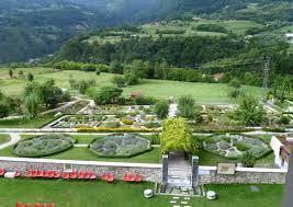Piancavallo. Il Giardino Botanico è stato concepito dal prof. Giovanni Lorenzoni dell Università e dell Orto Botanico di Padova all inizio degli anni settanta.