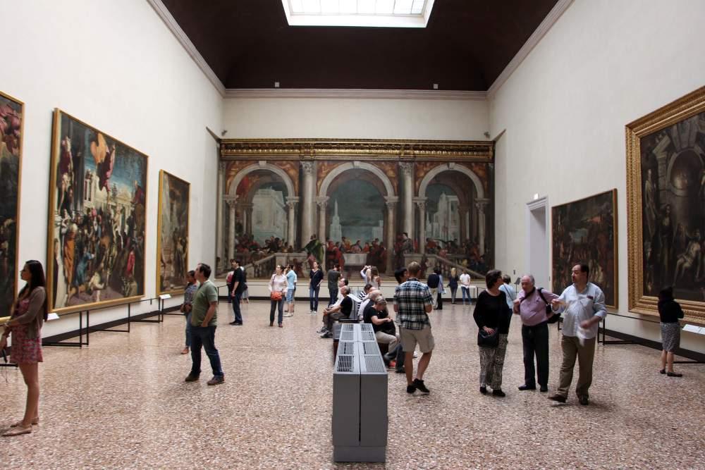 Uno studio sul tempo dedicato dai visitatori over 60 all analisi delle opere d'arte esposte