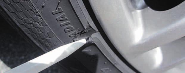Pneumatici Meccanica Parti mancanti Spessore del profilo dei pneumatici estivi in nessun punto inferiore ai 4 mm Spessore del profilo dei pneumatici invernali e quattro stagioni in nessun punto