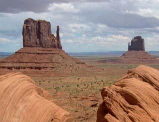 Pietre scolpite dal tempo quindi, protette dalla terra e raccolte dall uomo nel profondo rispetto dell ambiente naturale.