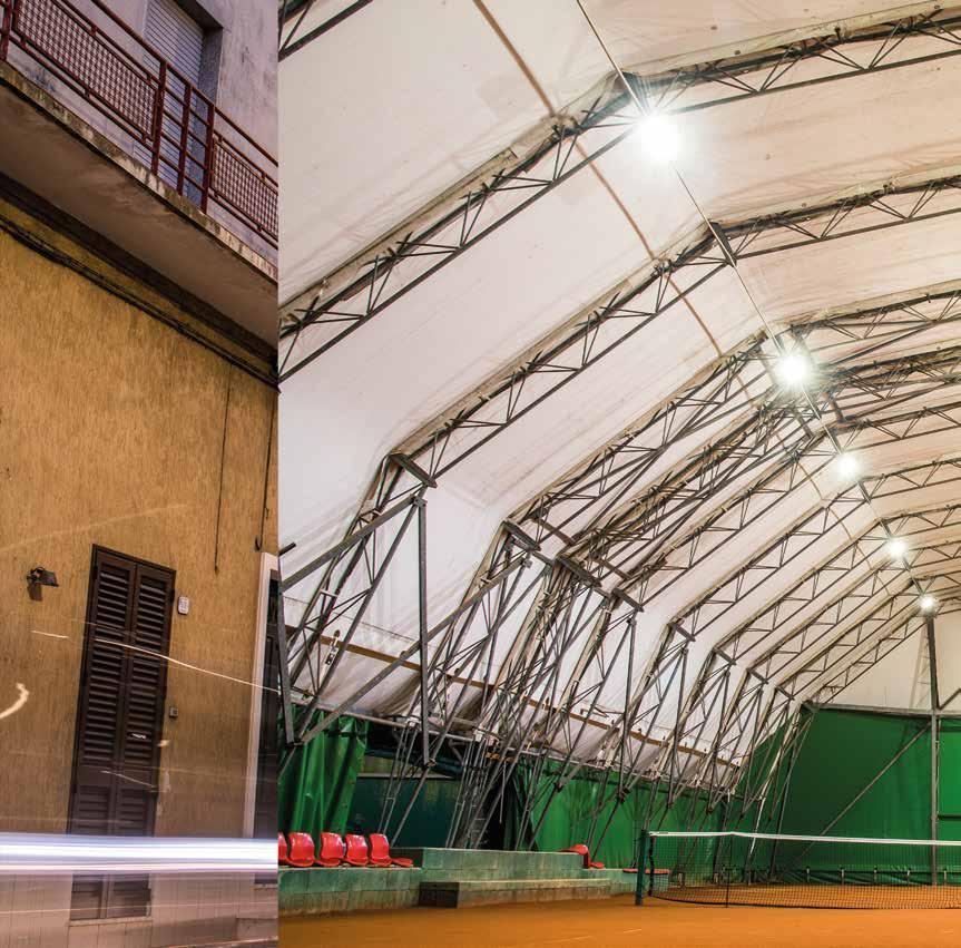 Match Point, Lecce. URANO Per l illuminazione dell impianto sportivo da tennis in tensostruttura, Match Point Sporting Club ASD di Lecce, sono stati installati 12 proiettori Urano.