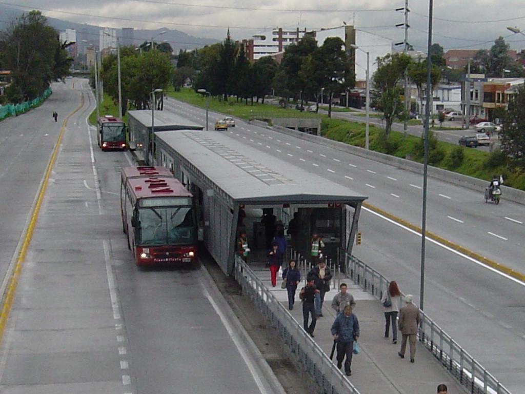 Fonte:http://siteresources.worldbank.org/INTURBANTRANSPORT/Resources/ Factsheet-TransMilenio.