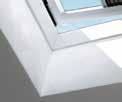 6 La scanalatura nel rivestimento interno garan tisce un raccordo coesivo tra soffitto e telaio in modo che la finestra venga