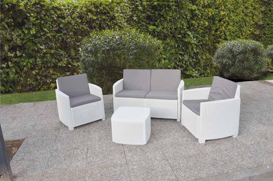 Panarea MADE IN ITALY Salotto in resina. Composto da 1 divano, 2 poltrone e 1 tavolino/contenitore. Trama simil rattan.