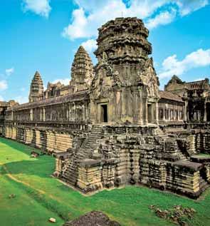 Visita dei templi più importanti del parco storico che ne fanno uno dei siti archeologici più ricchi di tutta l Asia (Wat Mahathat, Wat Phrasrisanphet, Wat Mongkolbophit).